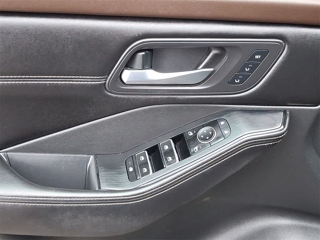 Thumbnail: 2022 Nissan Rogue - 10