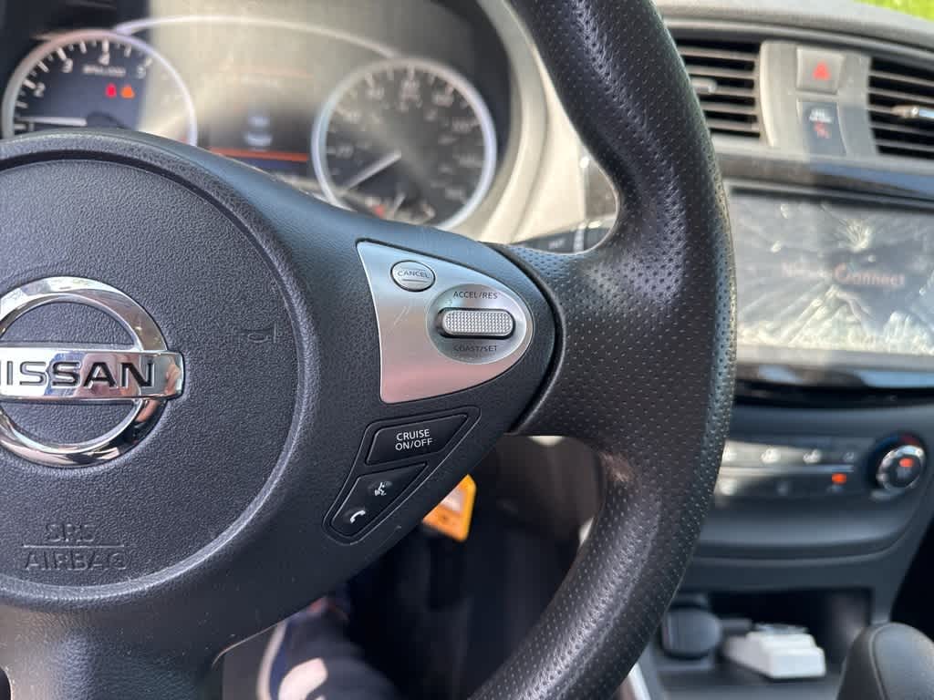 Thumbnail: 2019 Nissan Sentra - 10