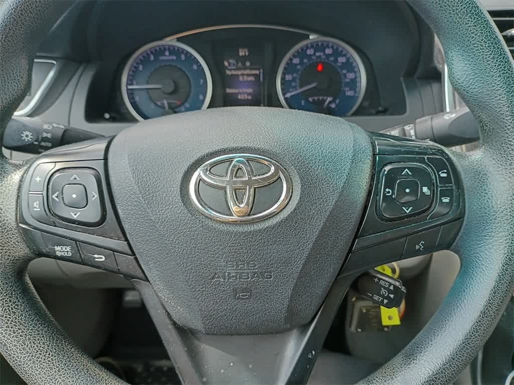 Thumbnail: 2016 Toyota Camry - 10