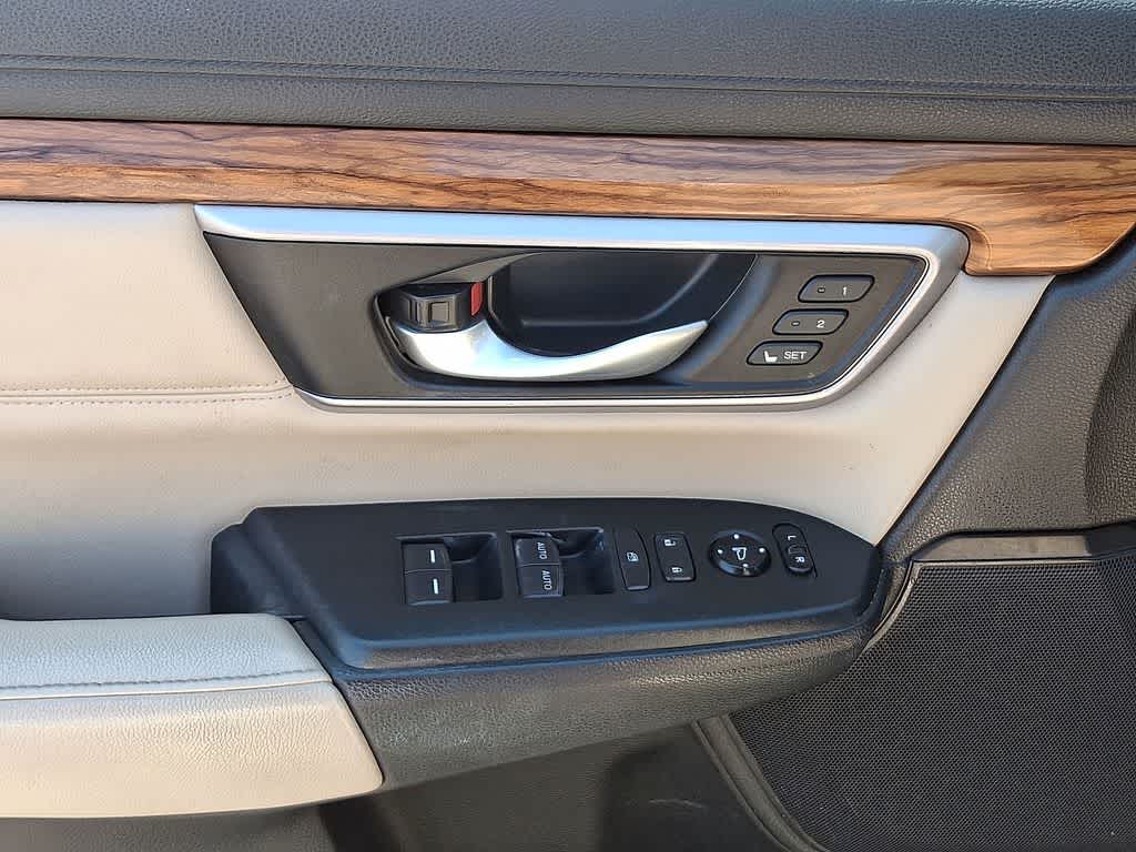 Thumbnail: 2017 Honda CR-V - 10