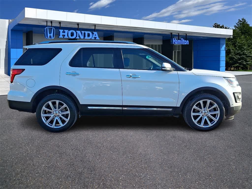 Thumbnail: 2017 Ford Explorer - 25