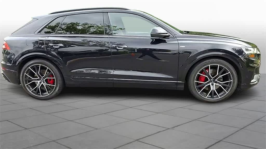 Thumbnail: 2020 Audi Q8 - 9