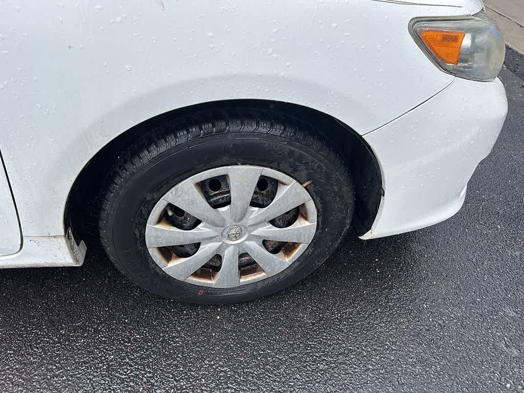Thumbnail: 2010 Toyota Corolla - 13