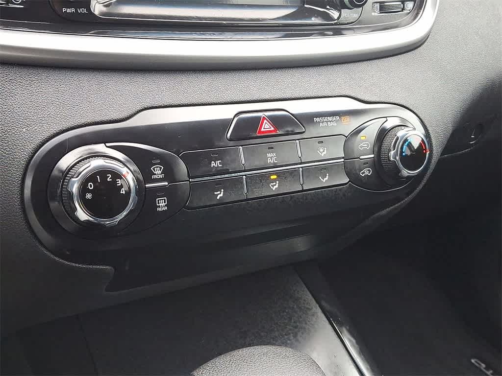 Thumbnail: 2019 Kia Sorento - 19