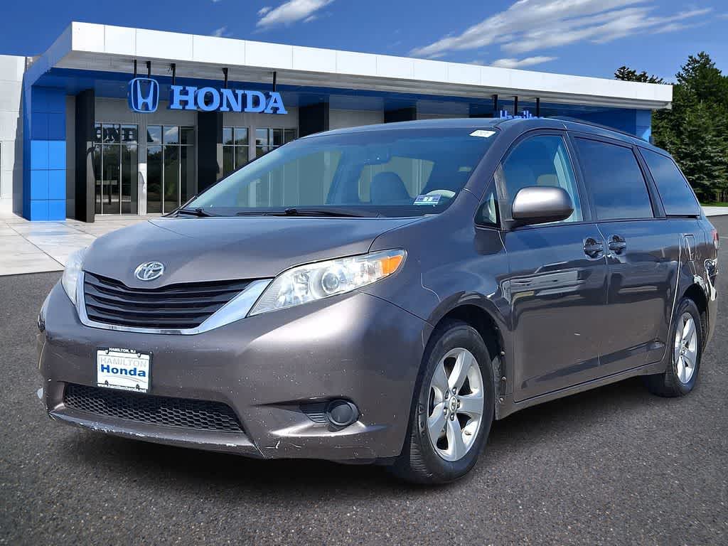 2011 Toyota Sienna LE -
                  Hamilton, NJ