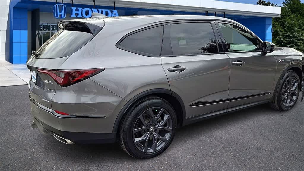 Thumbnail: 2023 Acura MDX - 8