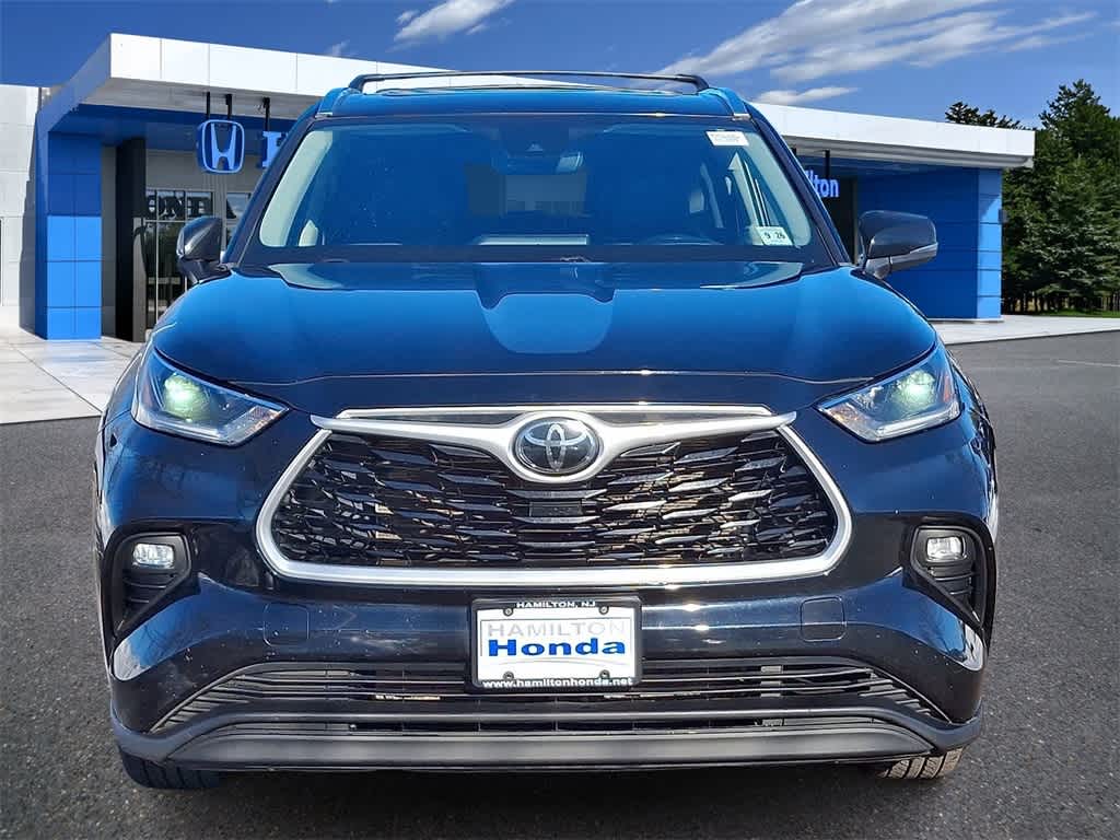 Thumbnail: 2021 Toyota Highlander - 28