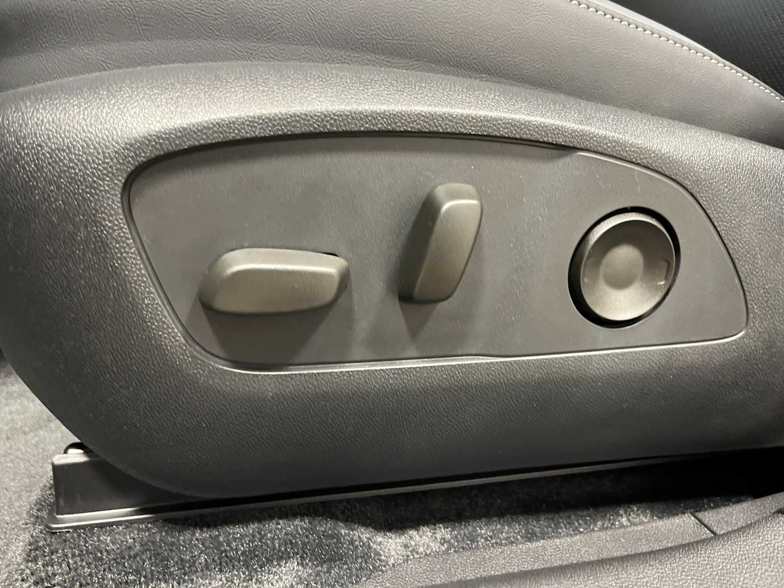 Thumbnail: 2026 Honda Prologue - 15