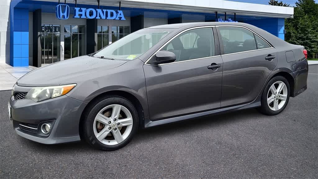 Thumbnail: 2013 Toyota Camry - 4