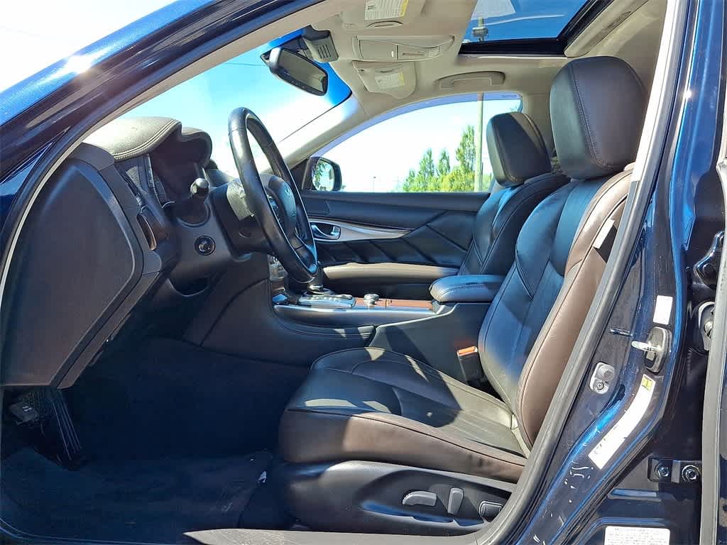 Thumbnail: 2015 INFINITI Q70 - 11
