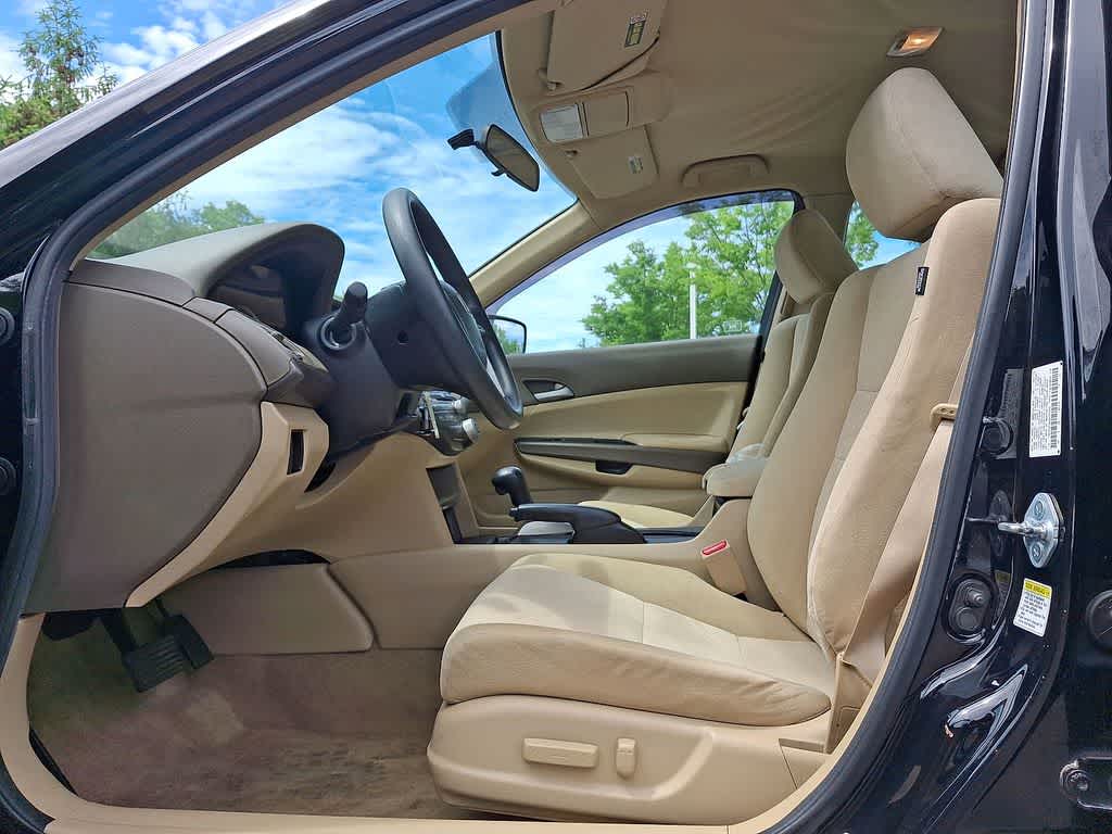Thumbnail: 2010 Honda Accord - 11