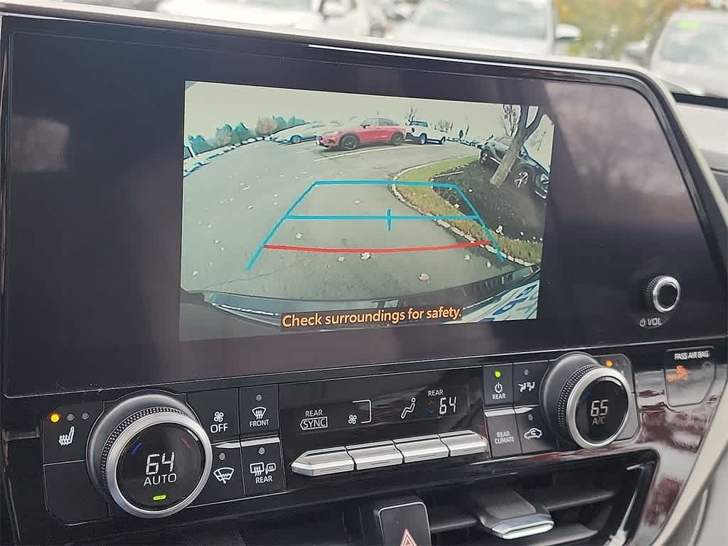 Thumbnail: 2023 Toyota Highlander - 21