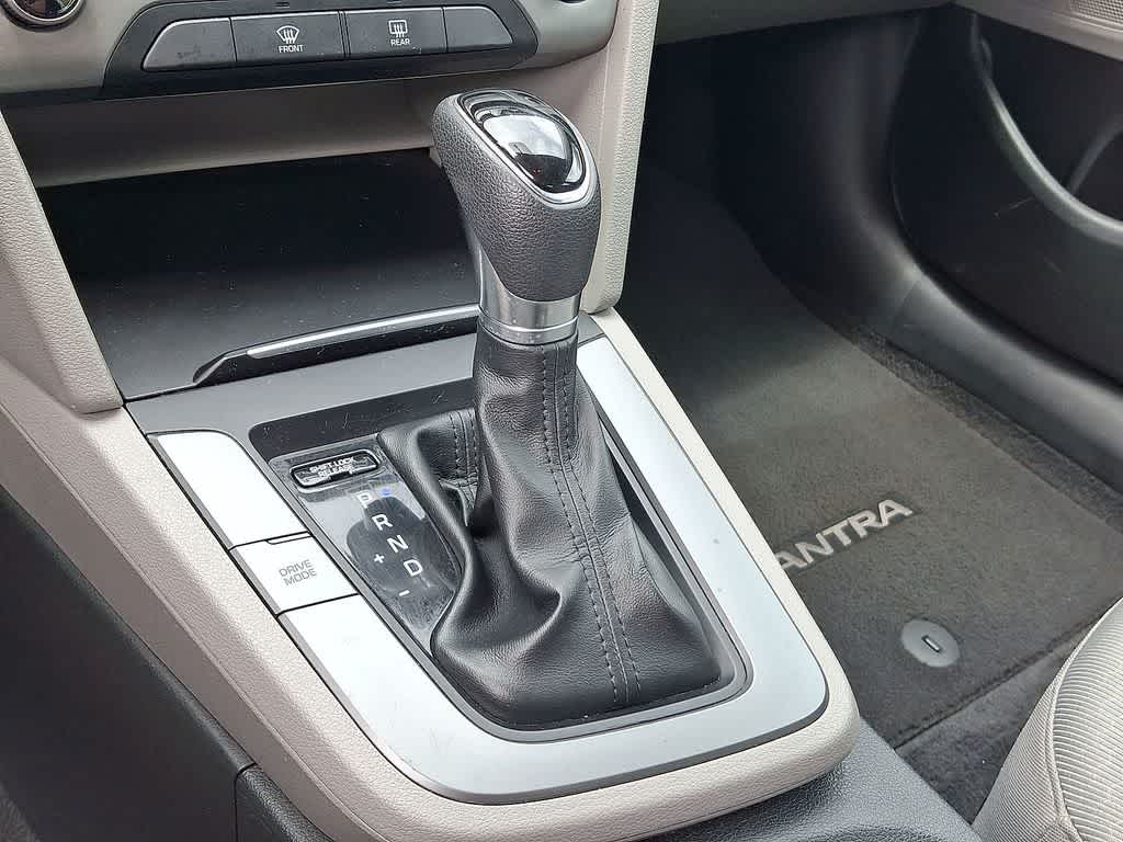 Thumbnail: 2018 Hyundai Elantra - 12