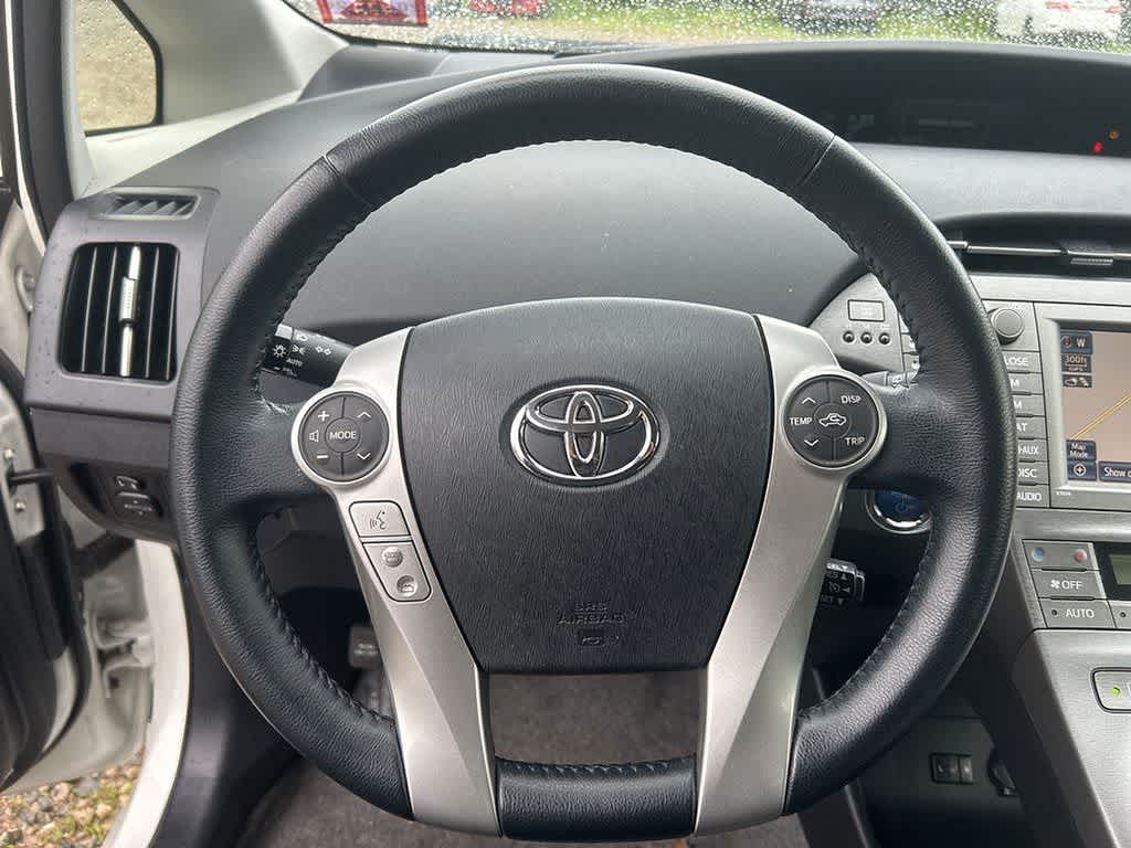 Thumbnail: 2013 Toyota Prius - 16