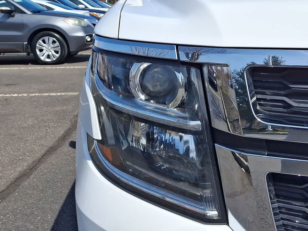 Thumbnail: 2017 Chevrolet Tahoe - 27