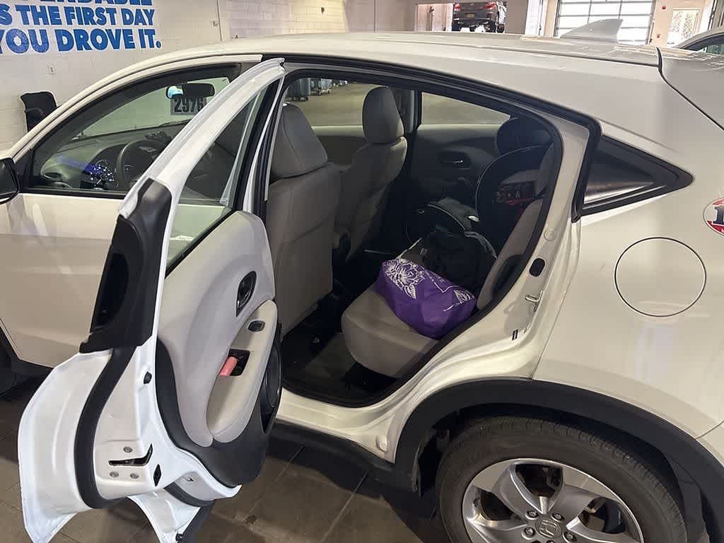 Thumbnail: 2017 Honda HR-V - 16