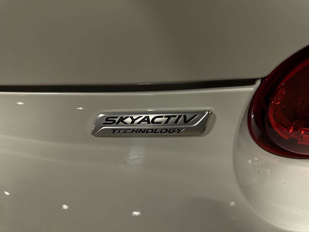 Thumbnail: 2017 Mazda MX-5 Miata - 22