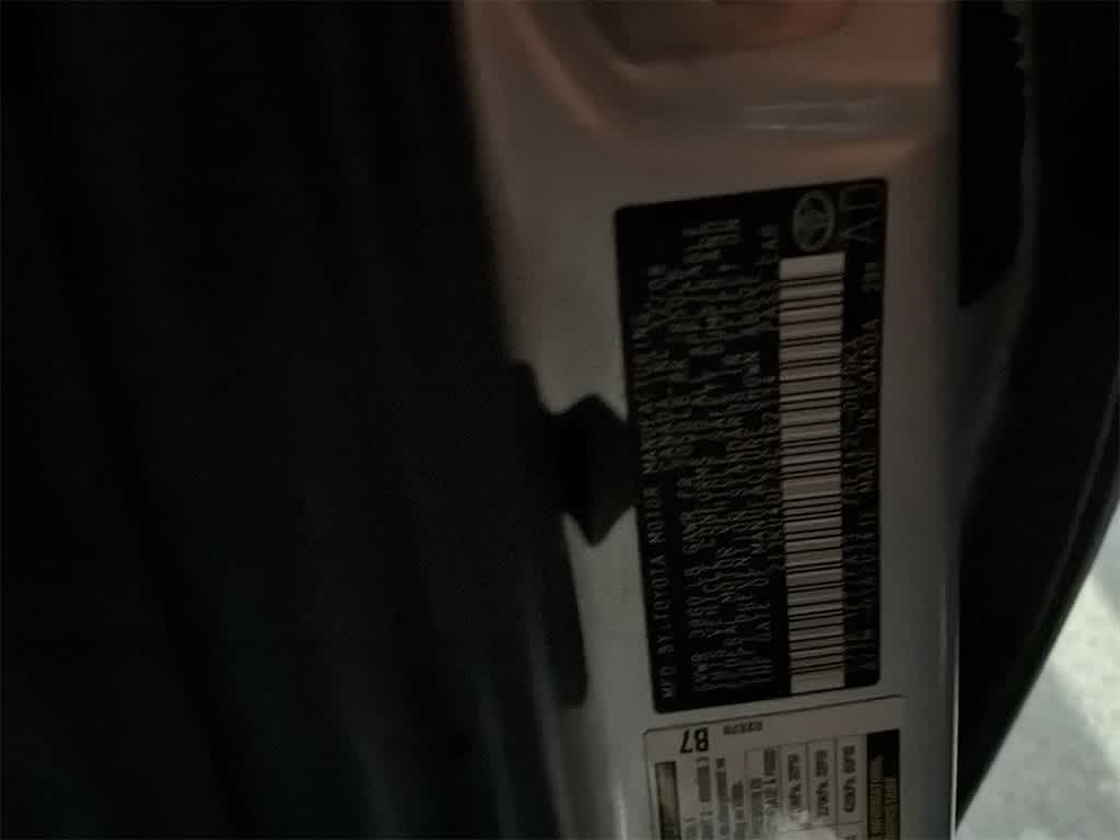 Thumbnail: 2009 Toyota Matrix - 8