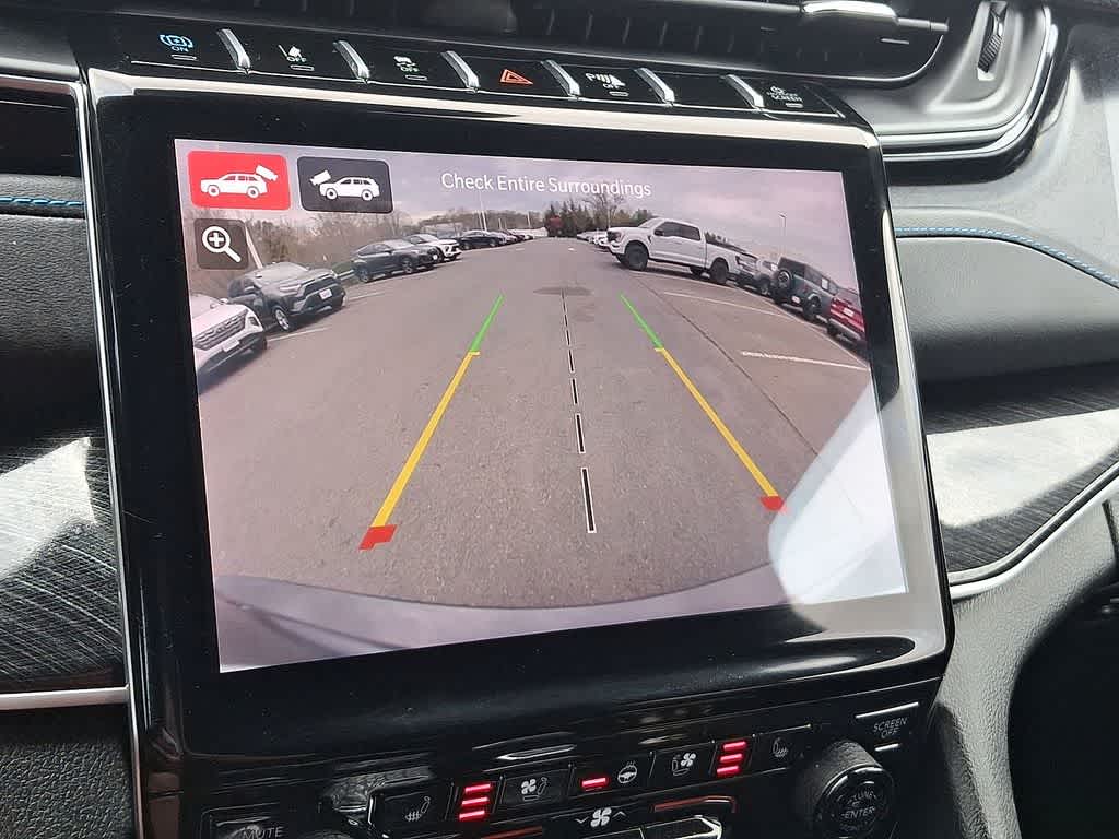 Thumbnail: 2024 Jeep Grand Cherokee - 15