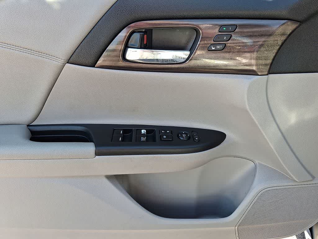 Thumbnail: 2016 Honda Accord - 10