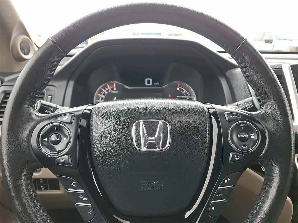 Thumbnail: 2016 Honda Pilot - 16