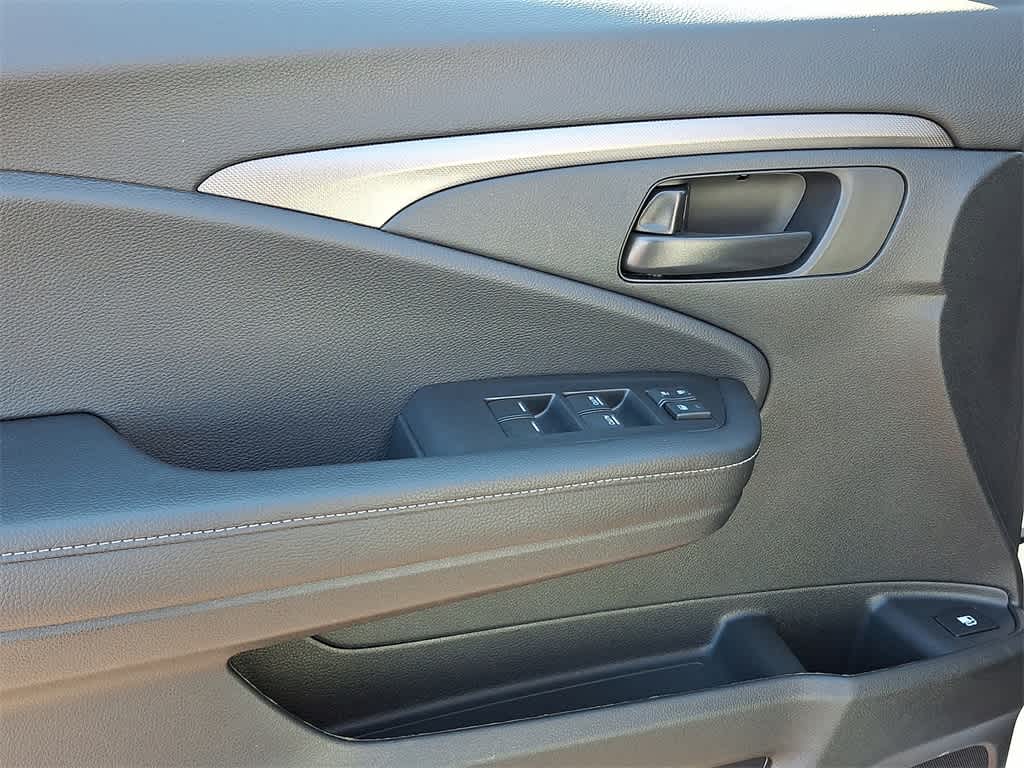 Thumbnail: 2025 Honda Ridgeline - 10