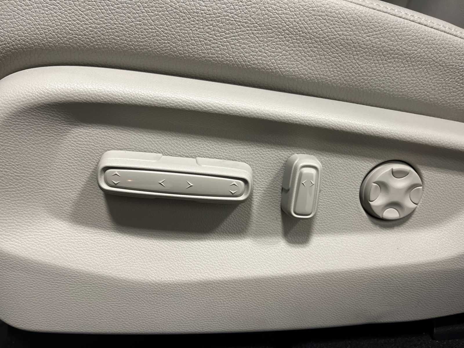 Thumbnail: 2026 Honda Odyssey - 13