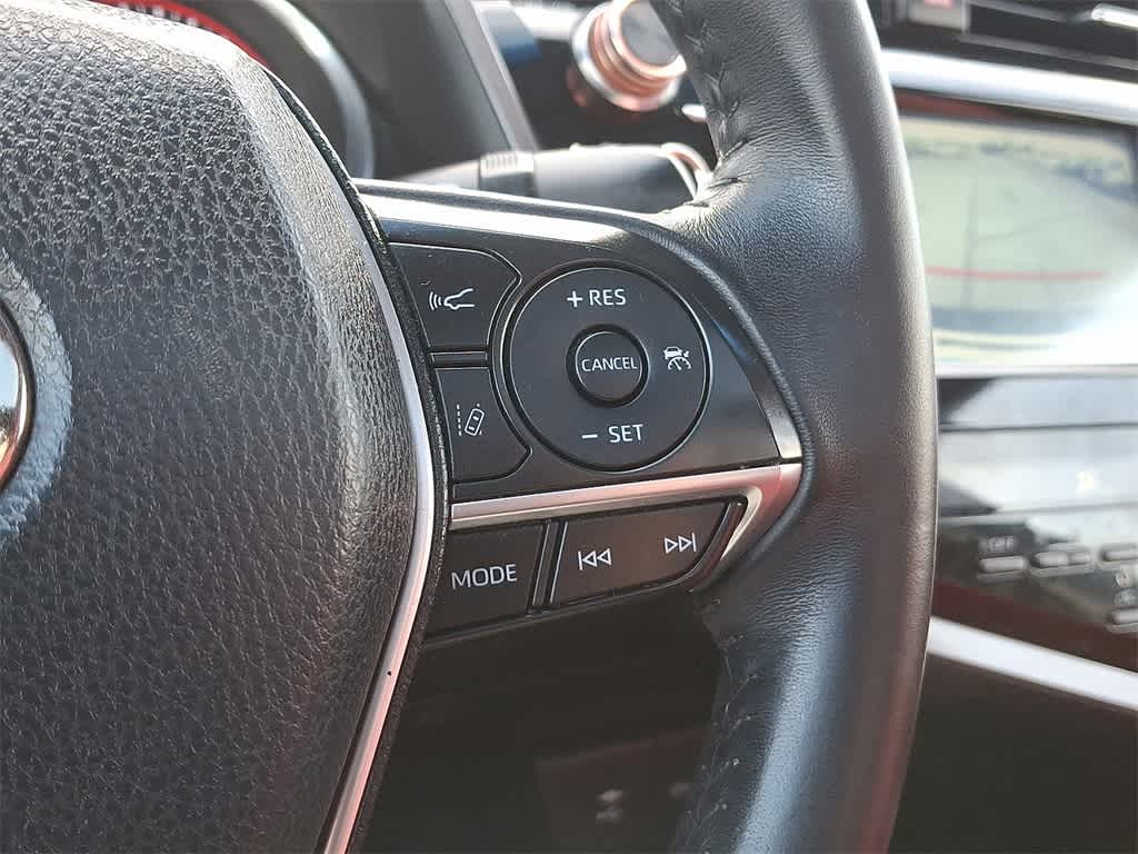 Thumbnail: 2018 Toyota Camry - 10