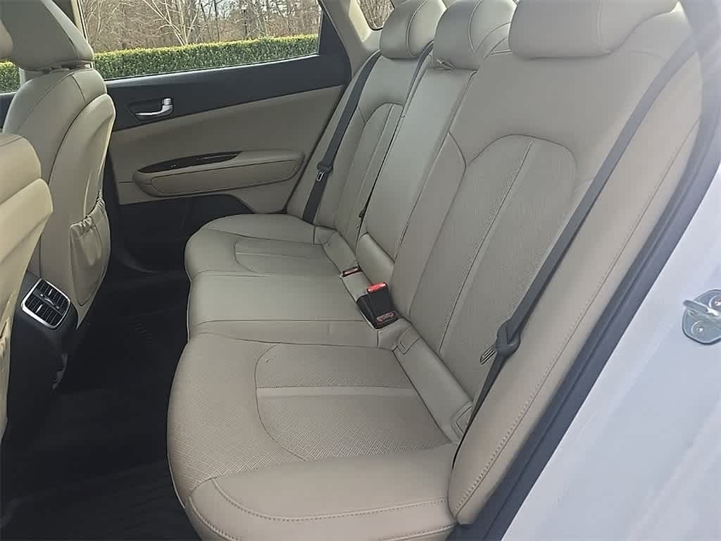 Thumbnail: 2017 Kia Optima - 13