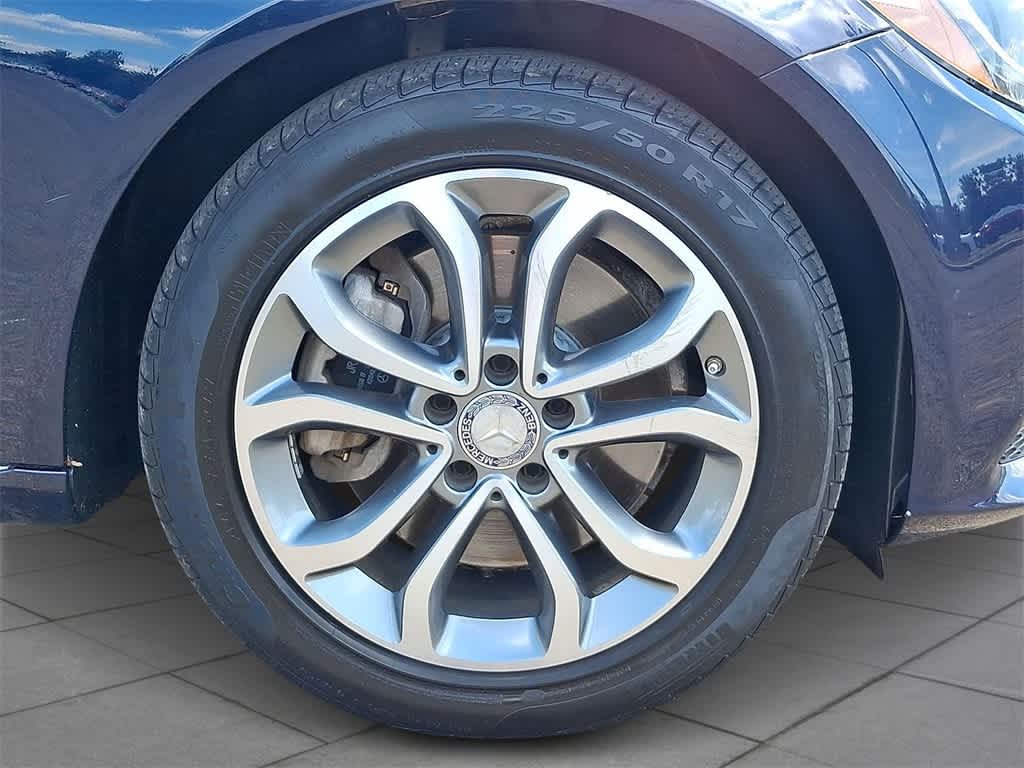 Thumbnail: 2016 Mercedes-Benz C-Class - 23