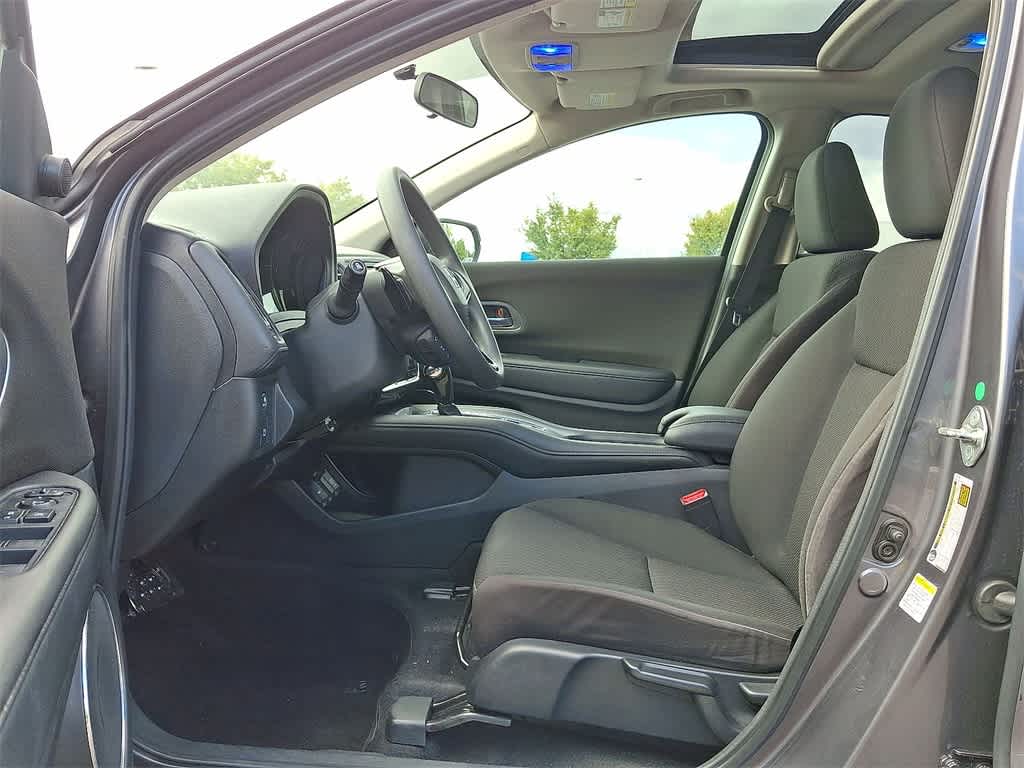Thumbnail: 2016 Honda HR-V - 11