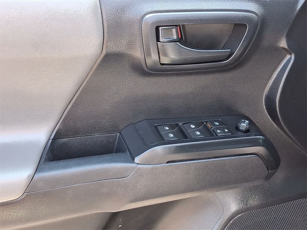 2019 Toyota Tacoma SR 10