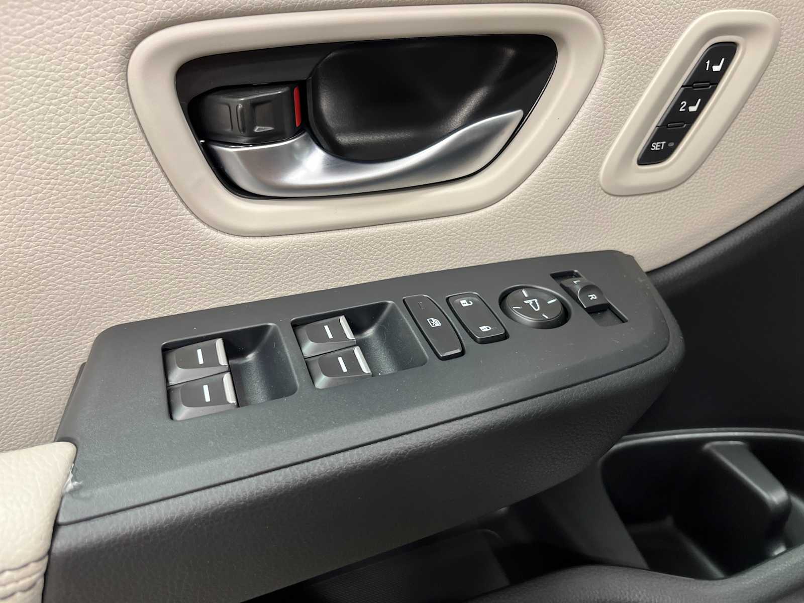 Thumbnail: 2026 Honda Pilot - 12