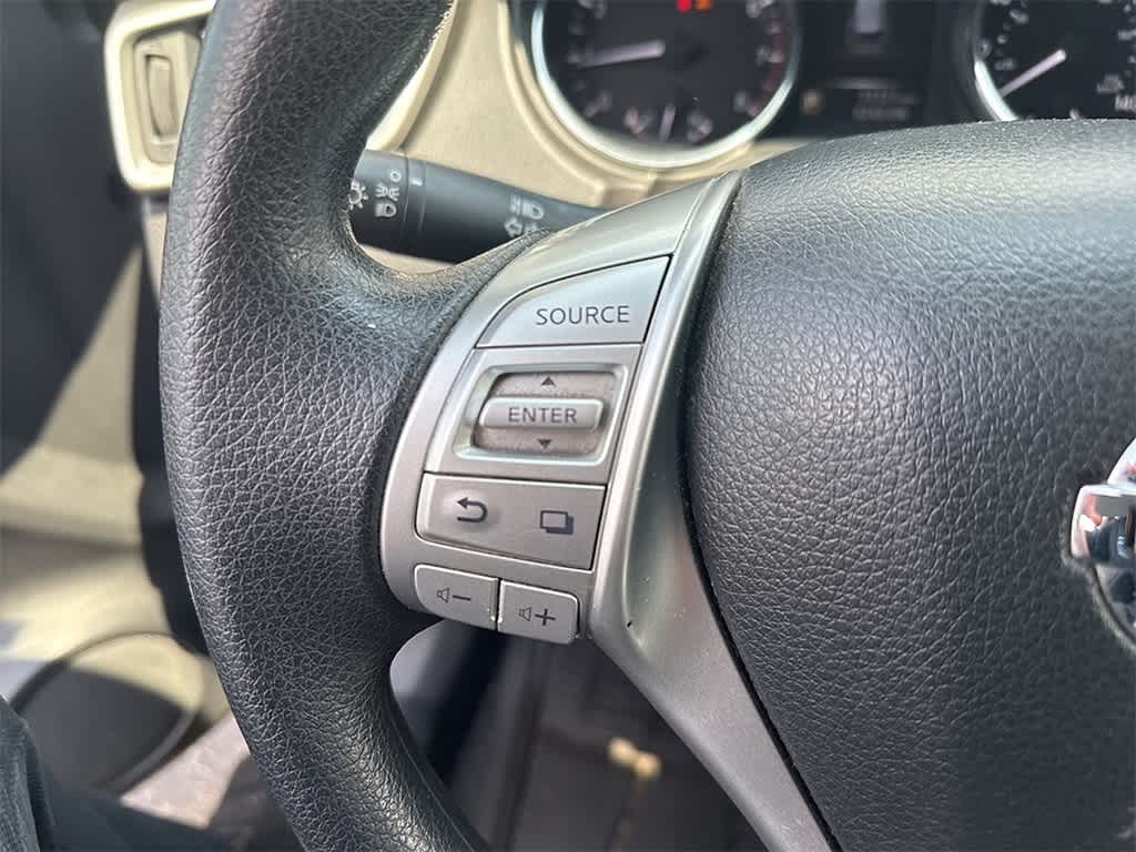 Thumbnail: 2016 Nissan Rogue - 11