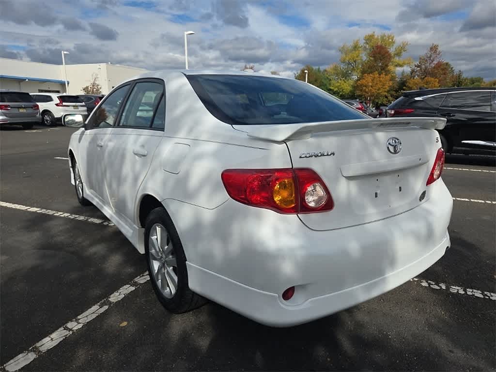 Thumbnail: 2010 Toyota Corolla - 7