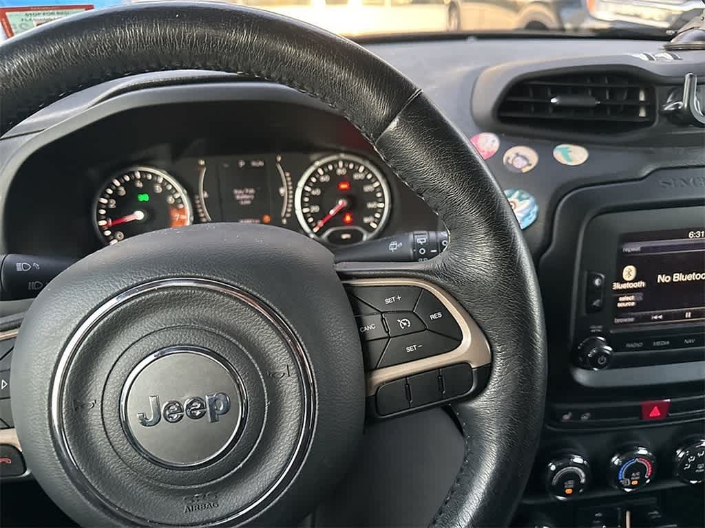 Thumbnail: 2016 Jeep Renegade - 9