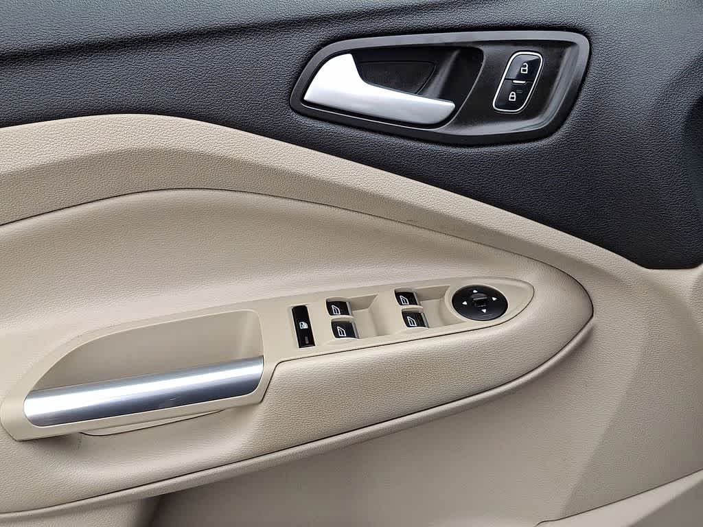 Thumbnail: 2017 Ford Escape - 10