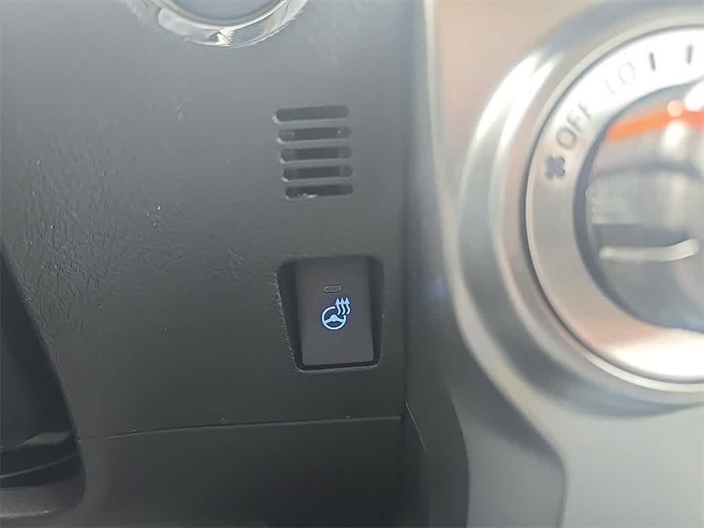 Thumbnail: 2023 Toyota 4Runner - 21