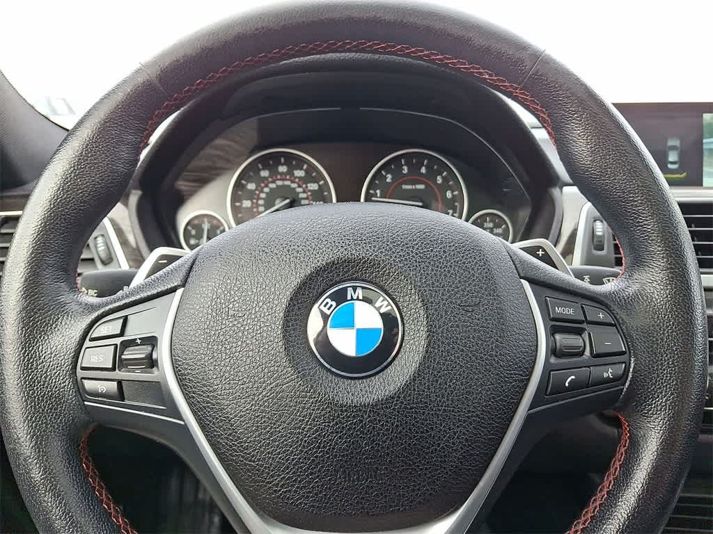 Thumbnail: 2017 BMW 3 Series - 16