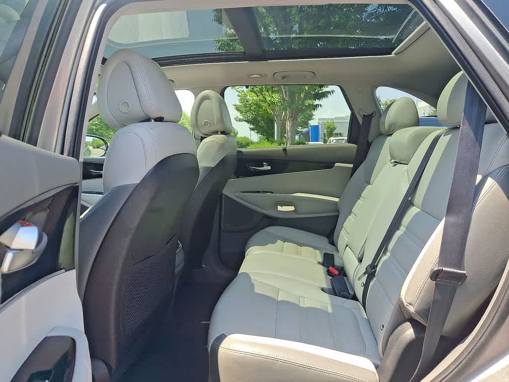 Thumbnail: 2016 Kia Sorento - 20
