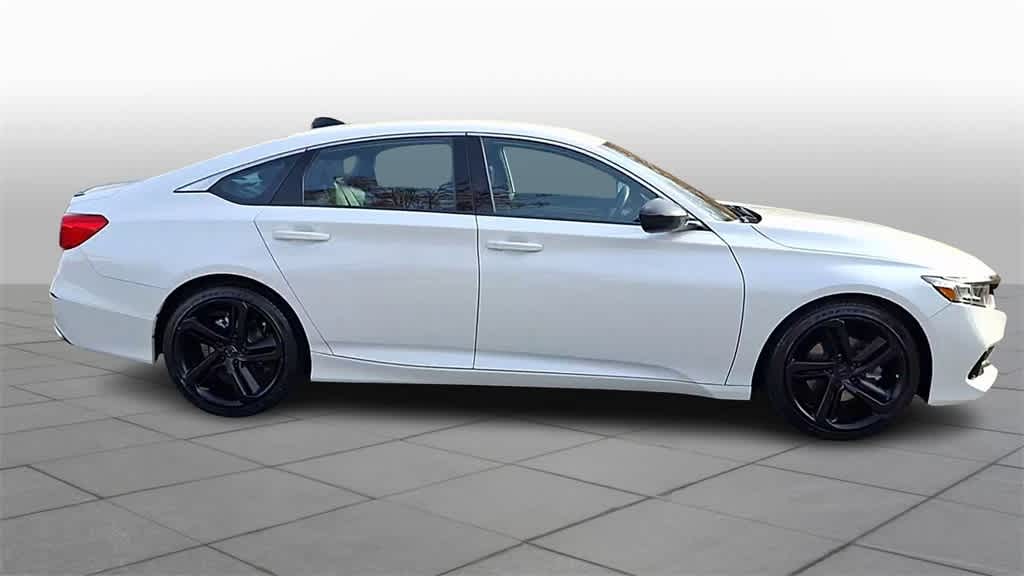 Thumbnail: 2022 Honda Accord - 9