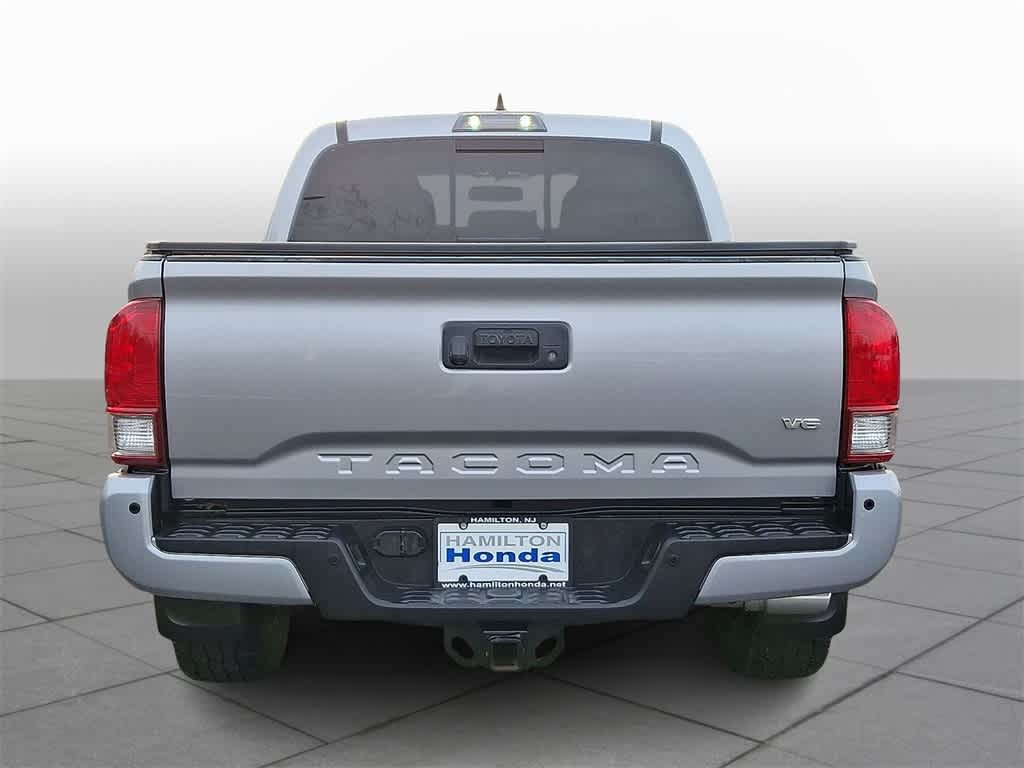 Thumbnail: 2017 Toyota Tacoma - 23