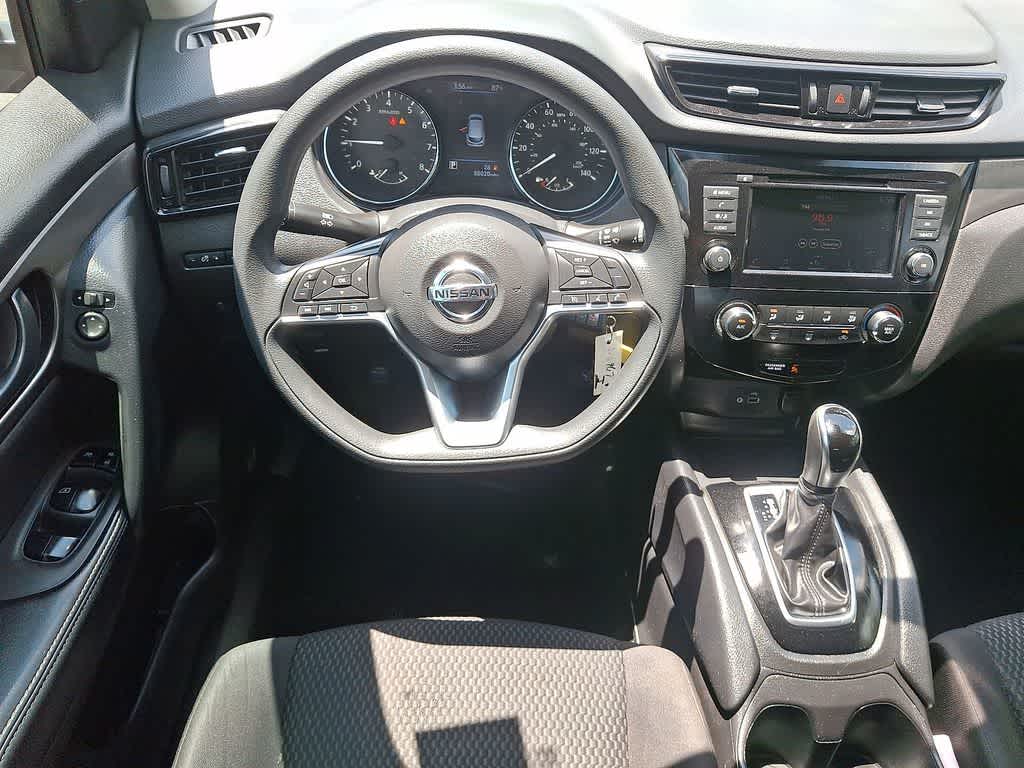 Thumbnail: 2021 Nissan Rogue Sport - 21