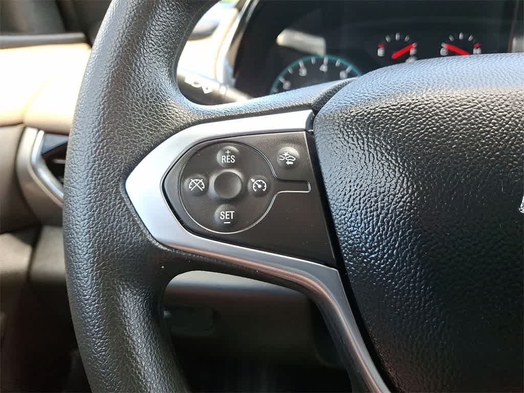2023 Chevrolet Traverse LS 17
