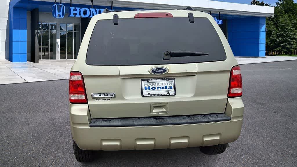 Thumbnail: 2010 Ford Escape - 7