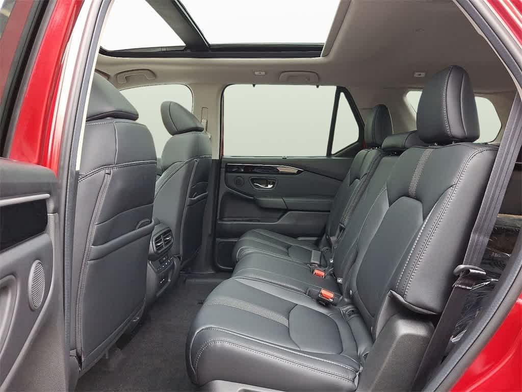 Thumbnail: 2025 Honda Pilot - 8