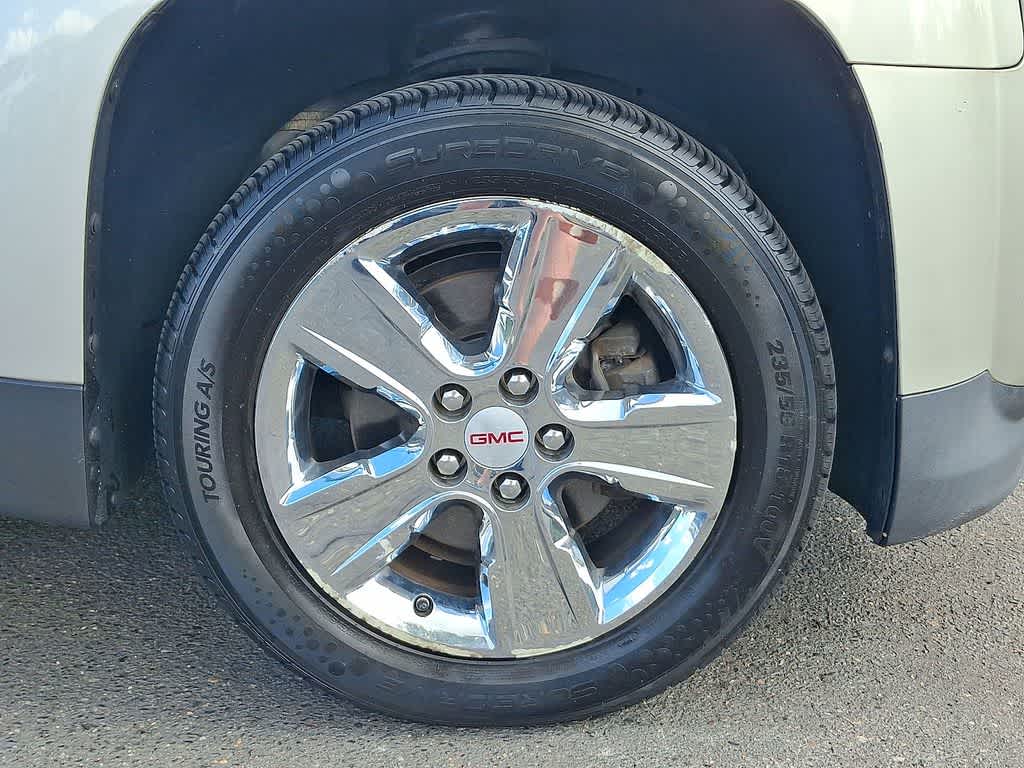 Thumbnail: 2015 GMC Terrain - 26