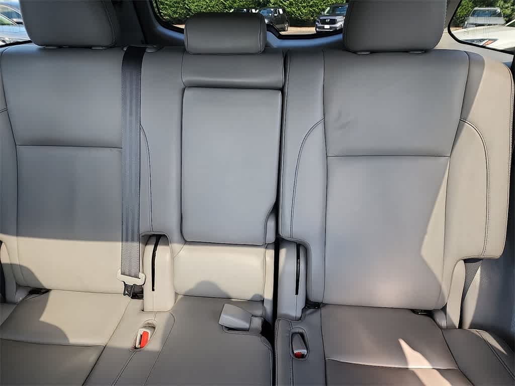 Thumbnail: 2019 Toyota Highlander - 13