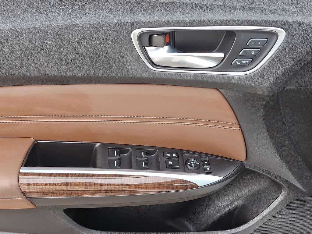 Thumbnail: 2018 Acura TLX - 10