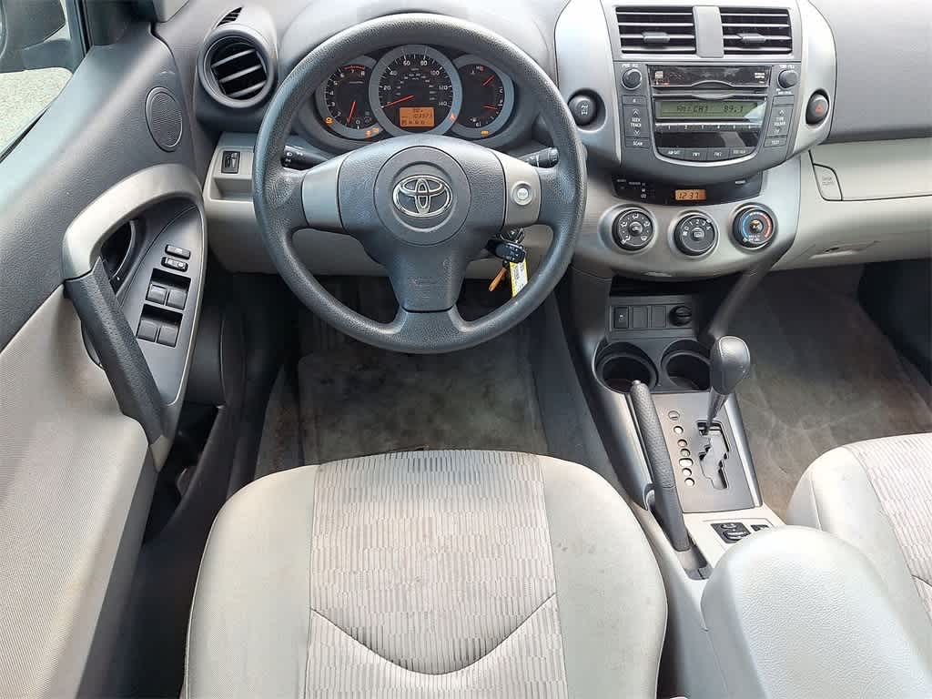 Thumbnail: 2011 Toyota RAV4 - 21